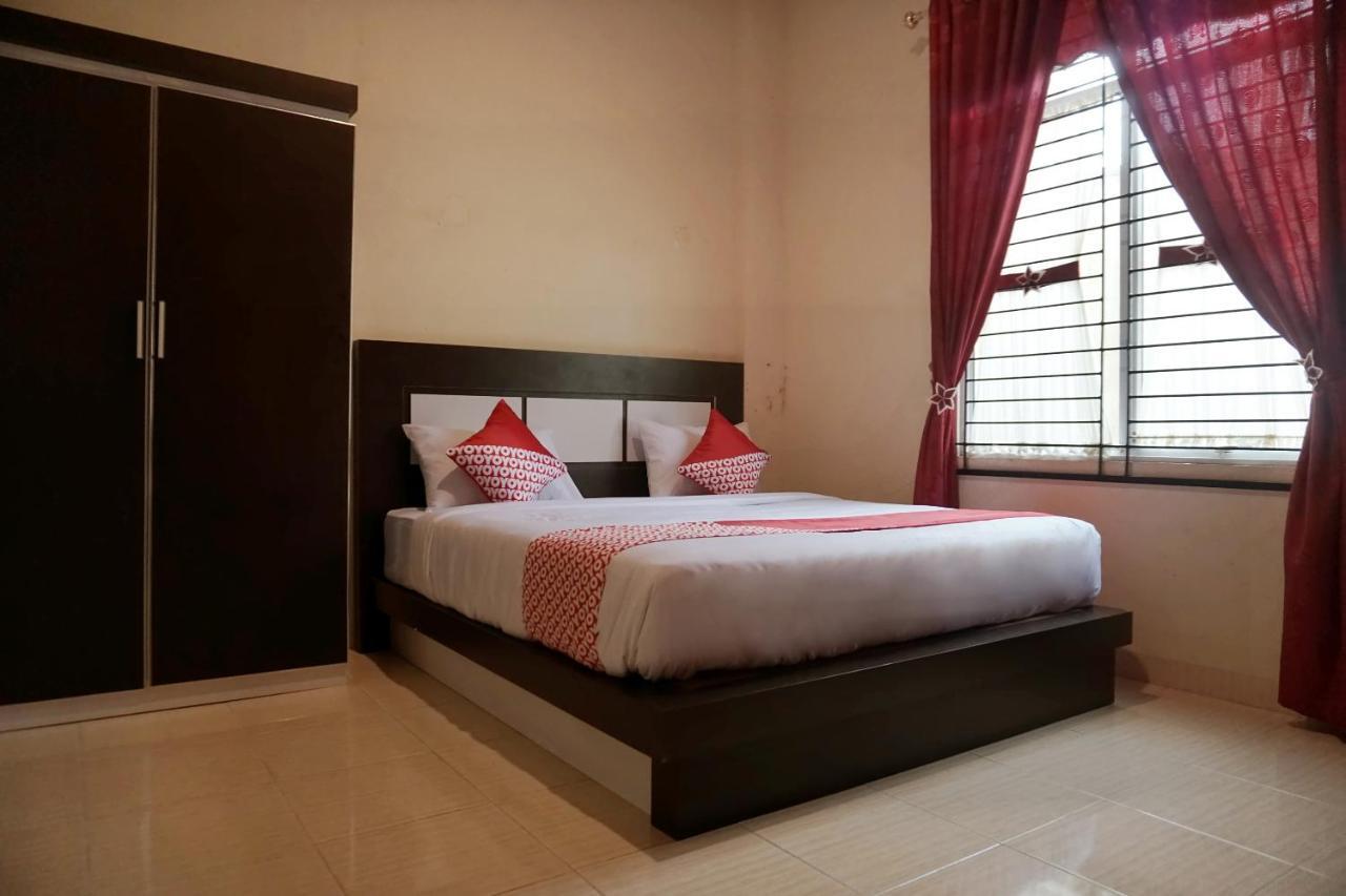 OYO 1394 Rumaisa Homestay Syariah Pekanbaru Bagian luar foto