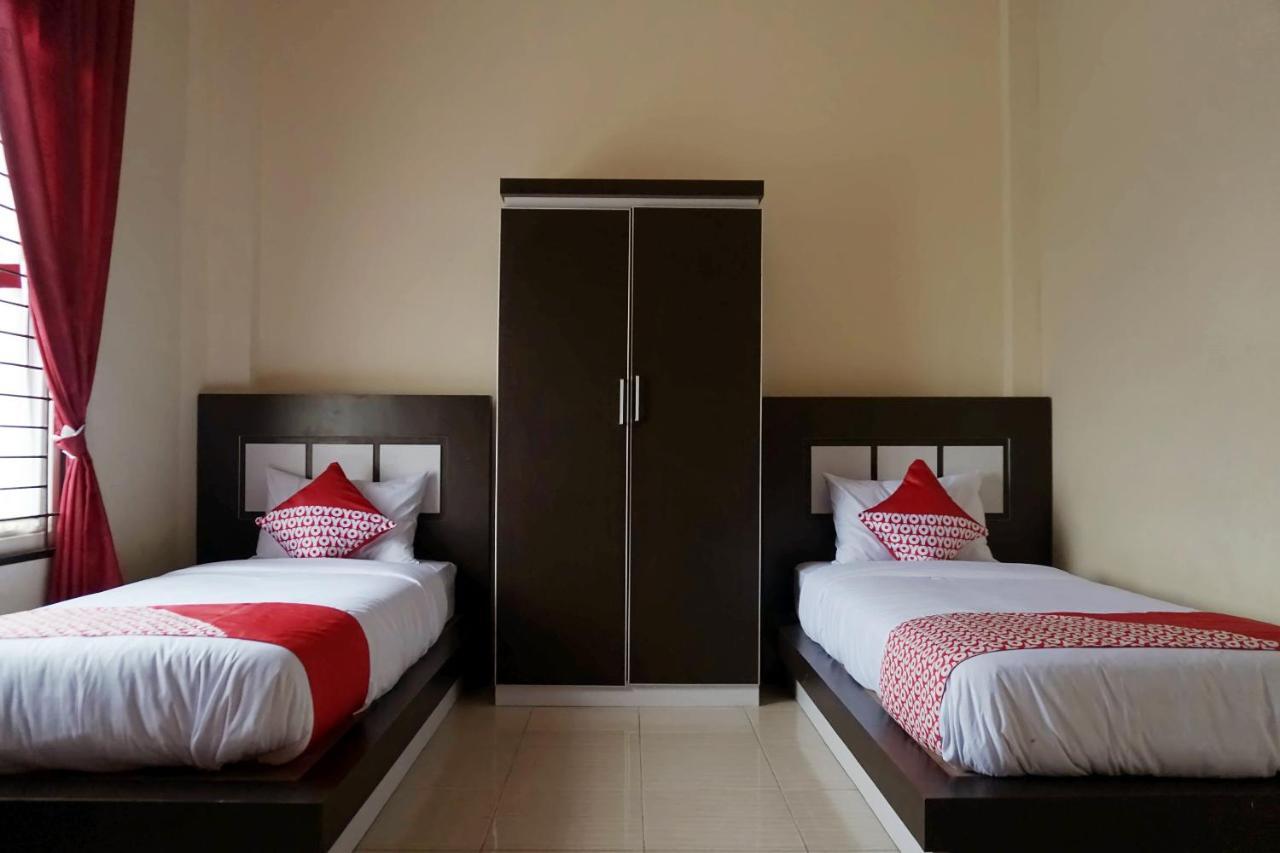 OYO 1394 Rumaisa Homestay Syariah Pekanbaru Bagian luar foto