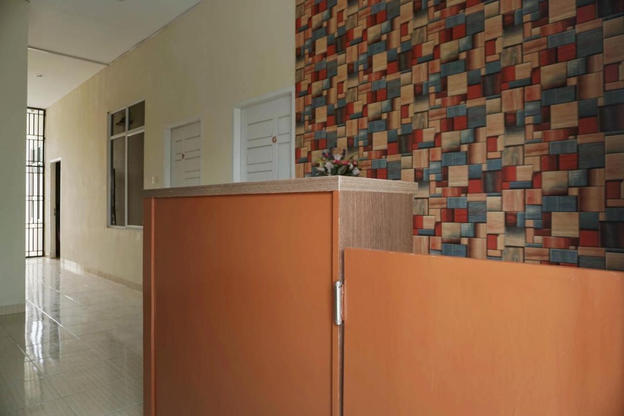 OYO 1394 Rumaisa Homestay Syariah Pekanbaru Bagian luar foto
