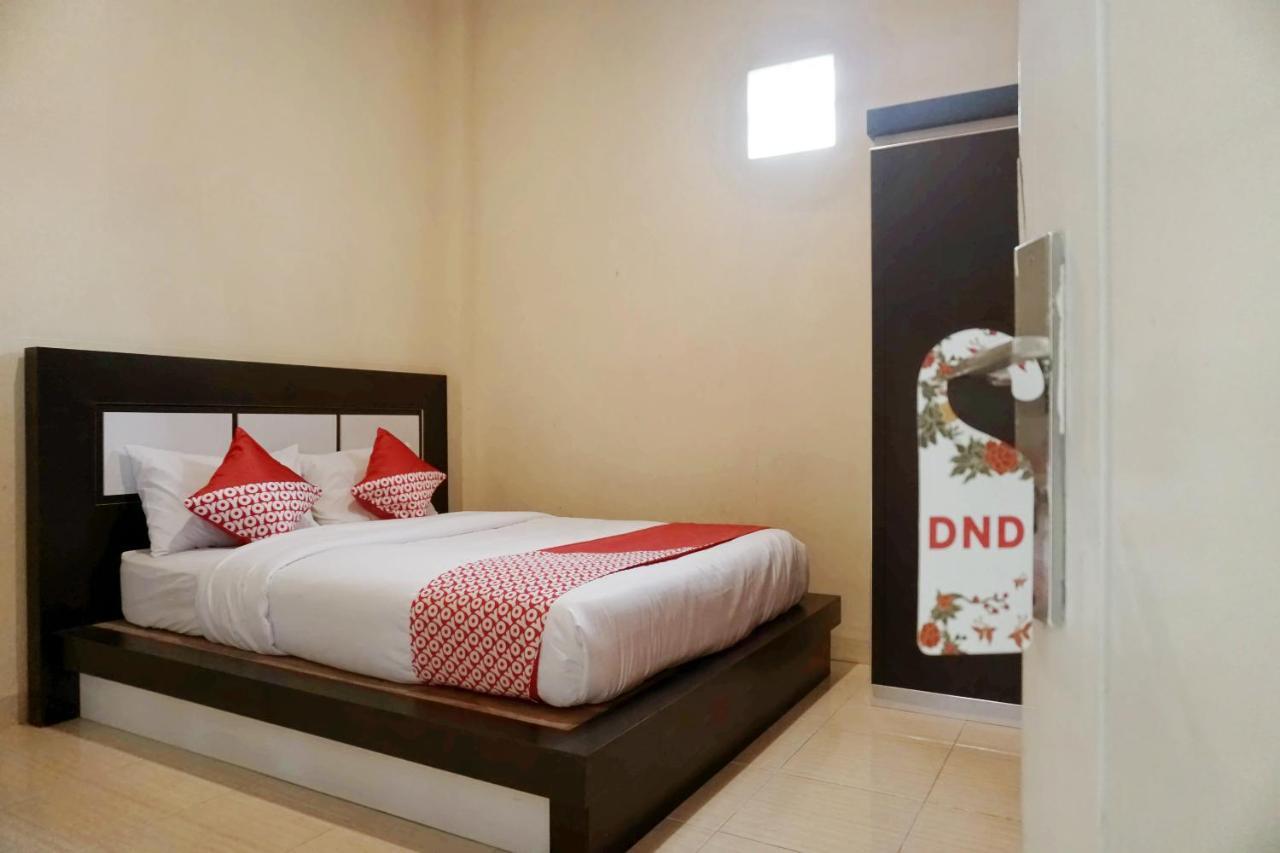 OYO 1394 Rumaisa Homestay Syariah Pekanbaru Bagian luar foto