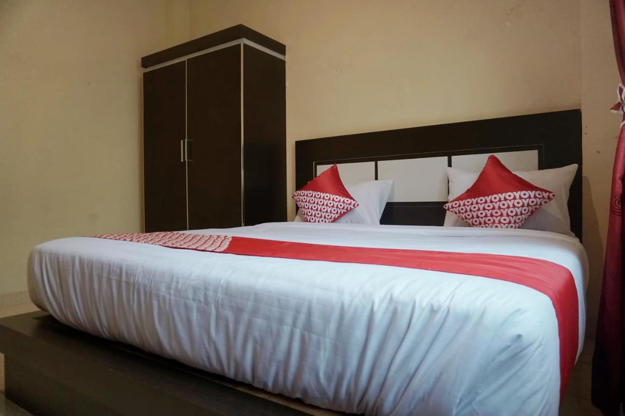 OYO 1394 Rumaisa Homestay Syariah Pekanbaru Bagian luar foto
